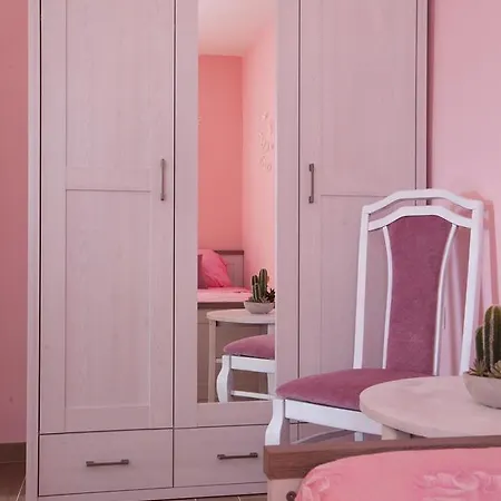 Laura Apartment Makarska